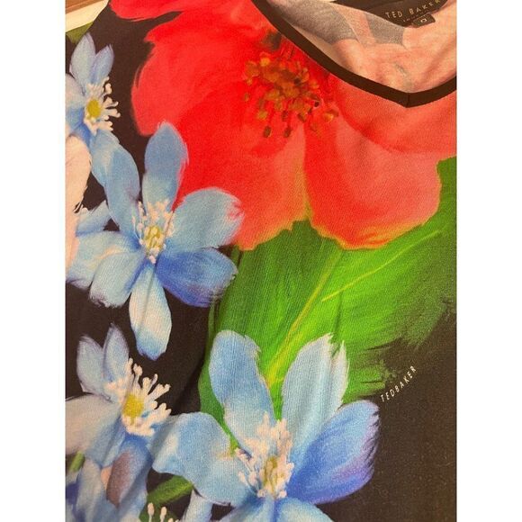 Ted Baker Reneah Forget Me Not V neck Tee Black 0 US 2 XS - Picture 5 of 6